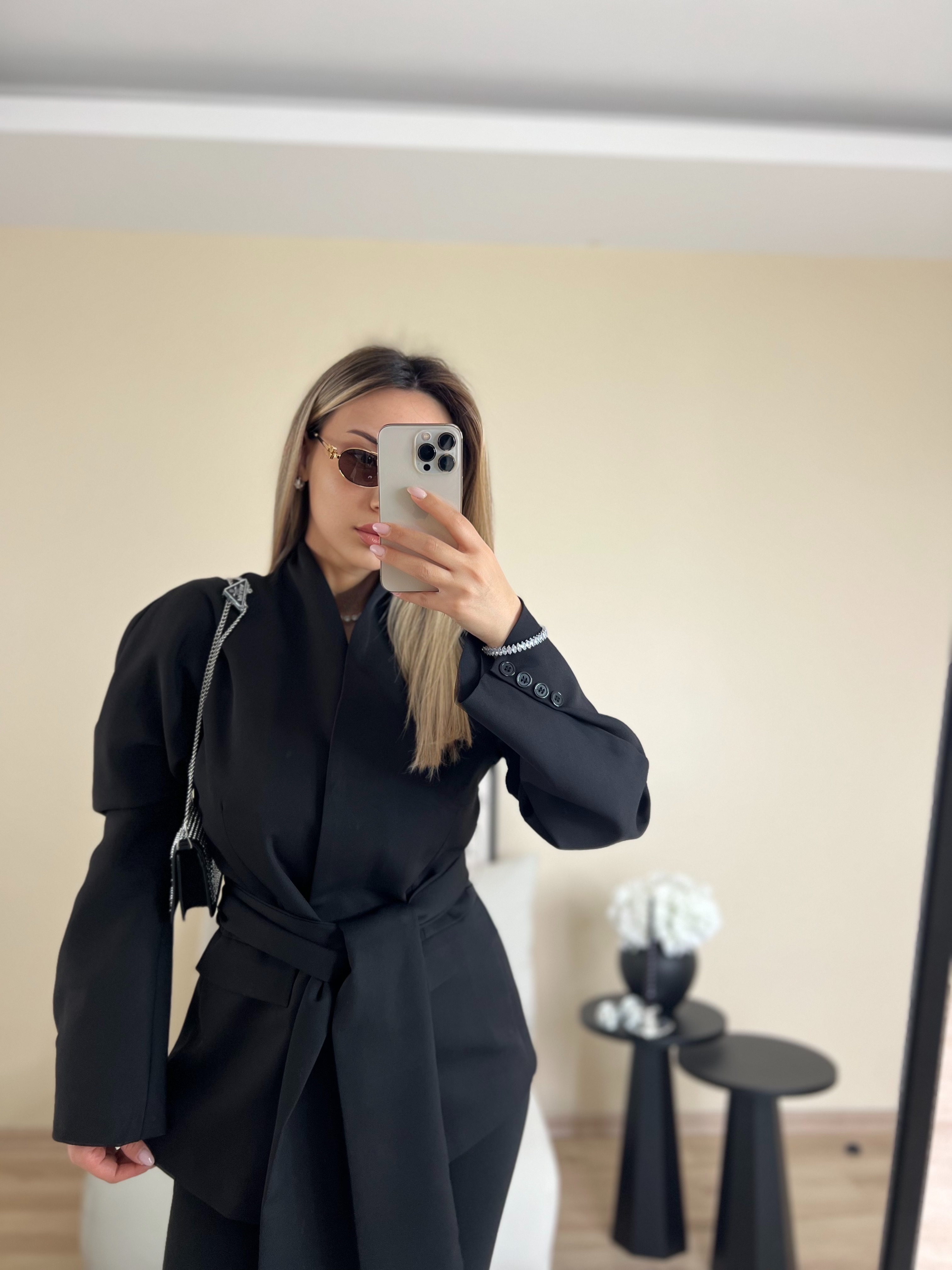 Siyah kuşaklı blazer ceket thumbnail 4