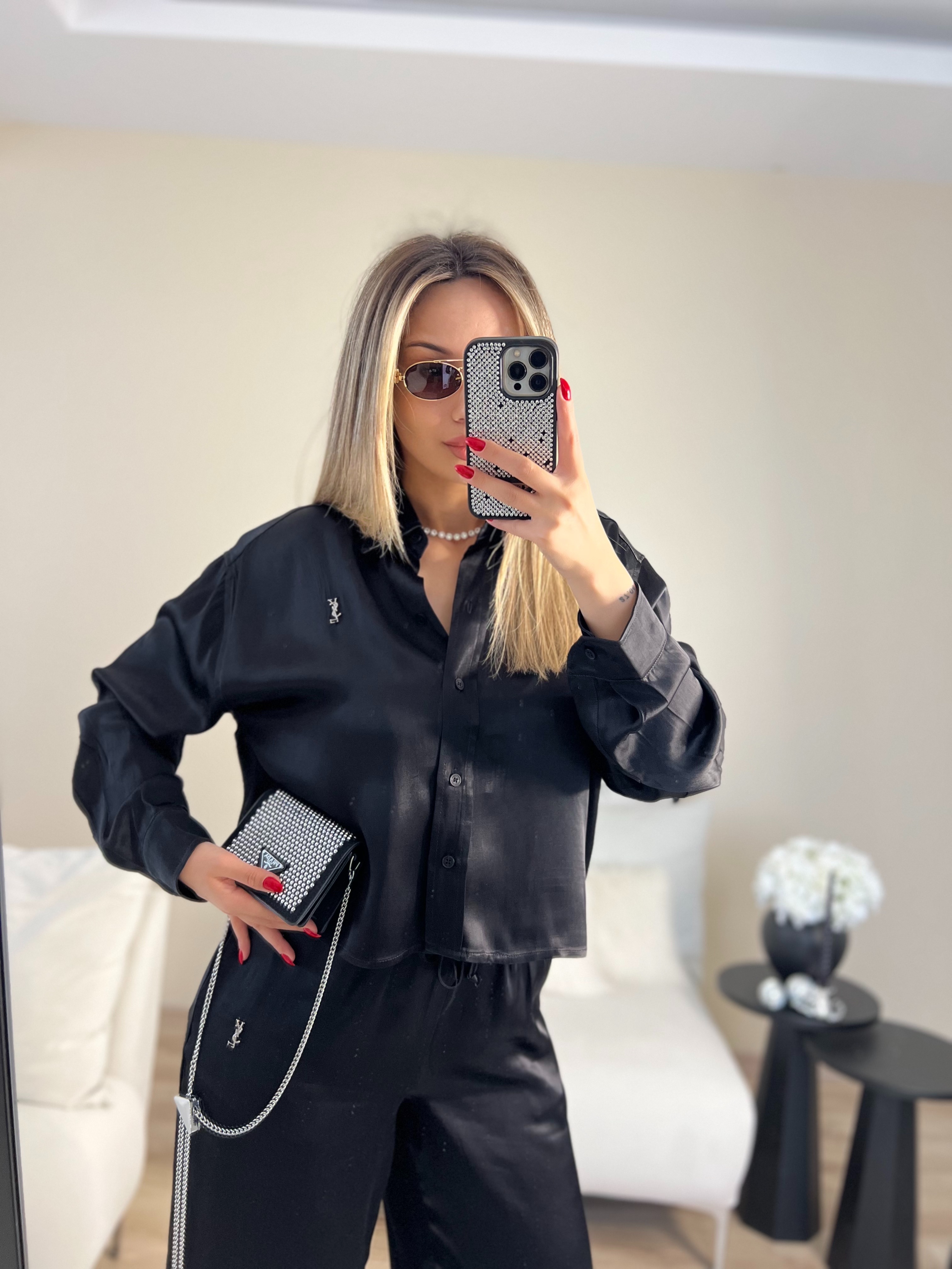 Premium Saten Gömlekli takım thumbnail 2