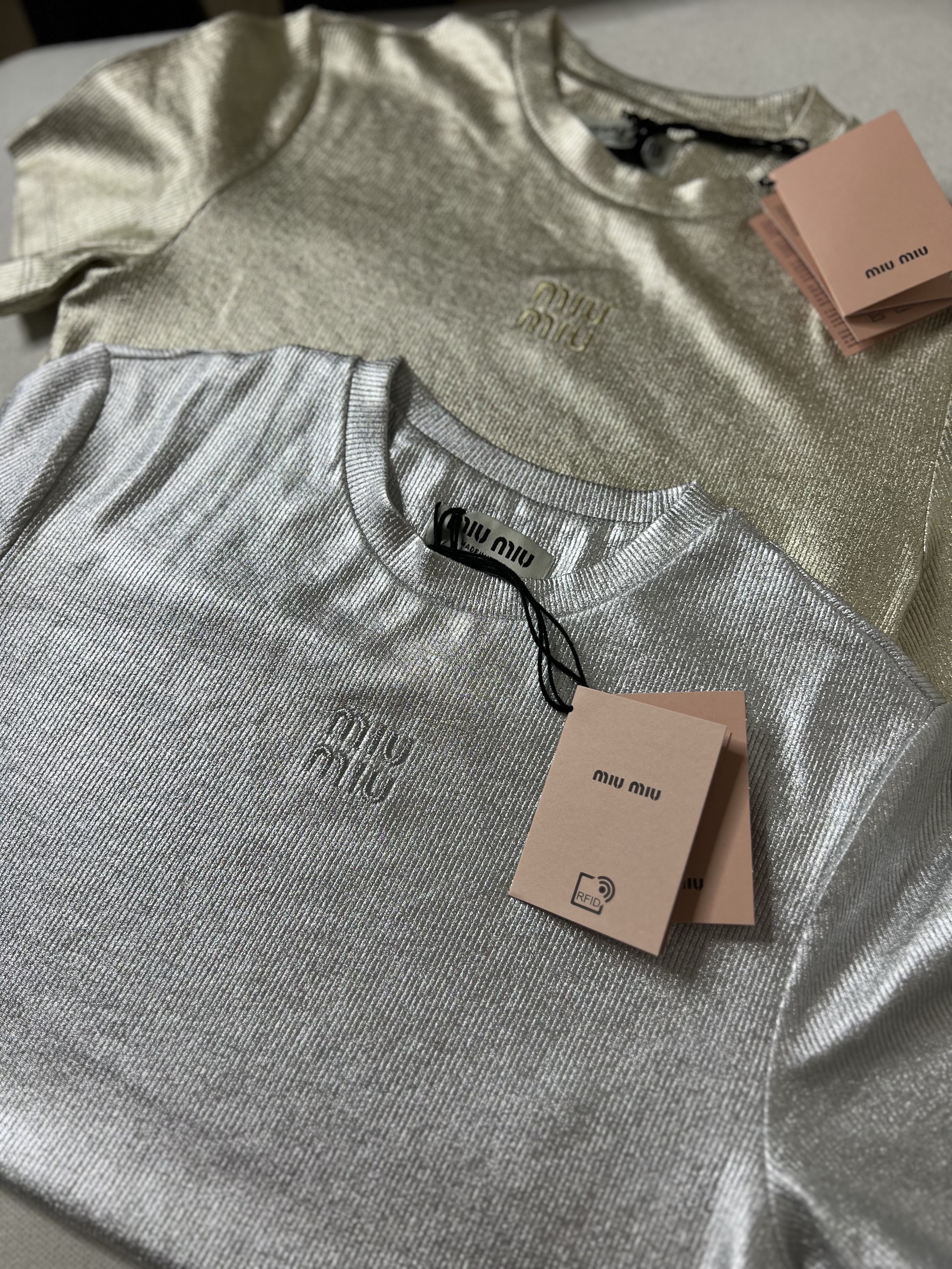 Premium Gümüş baskılı Tşört thumbnail 2