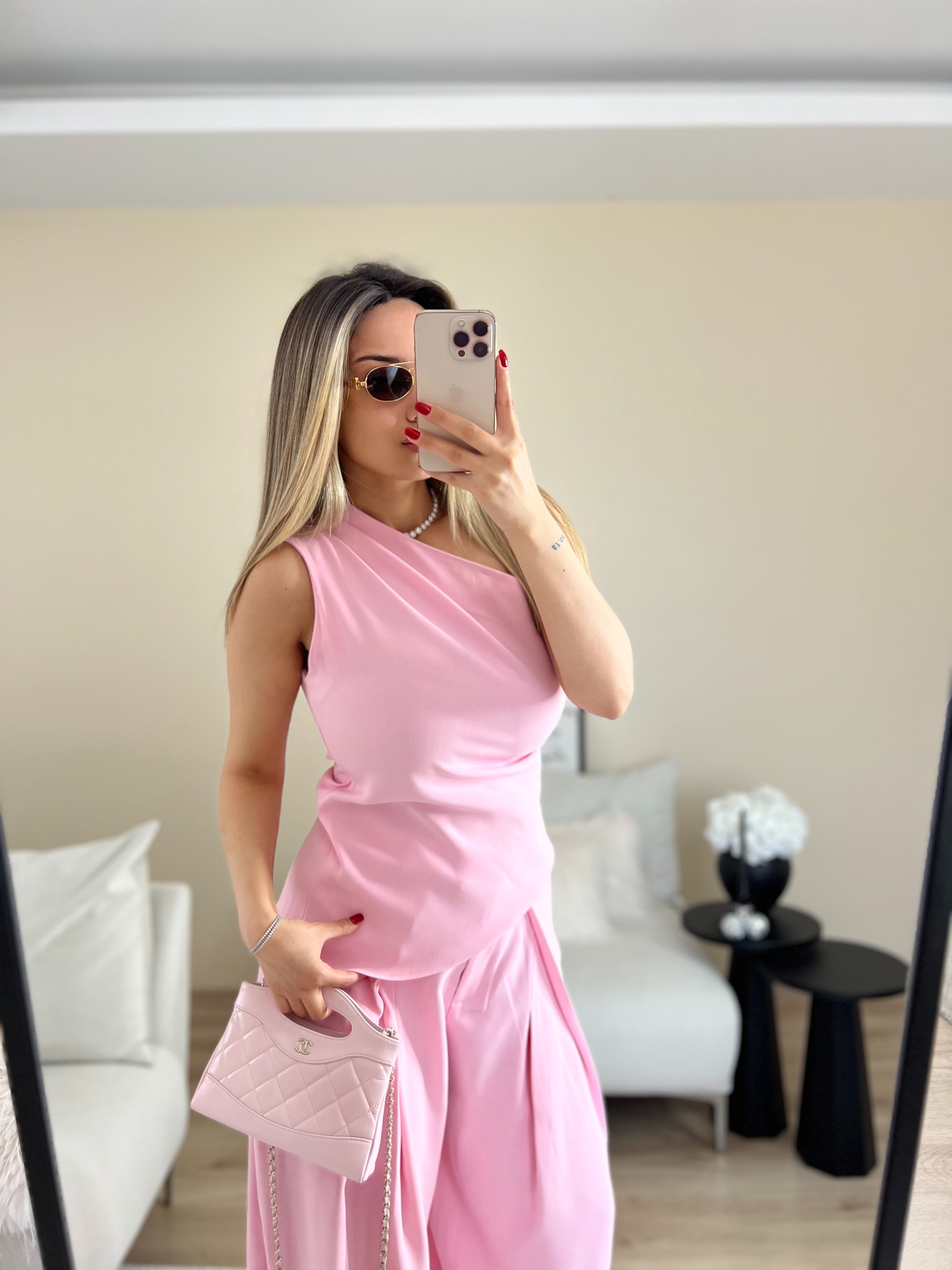 pembe pantolon bluz takım thumbnail 2