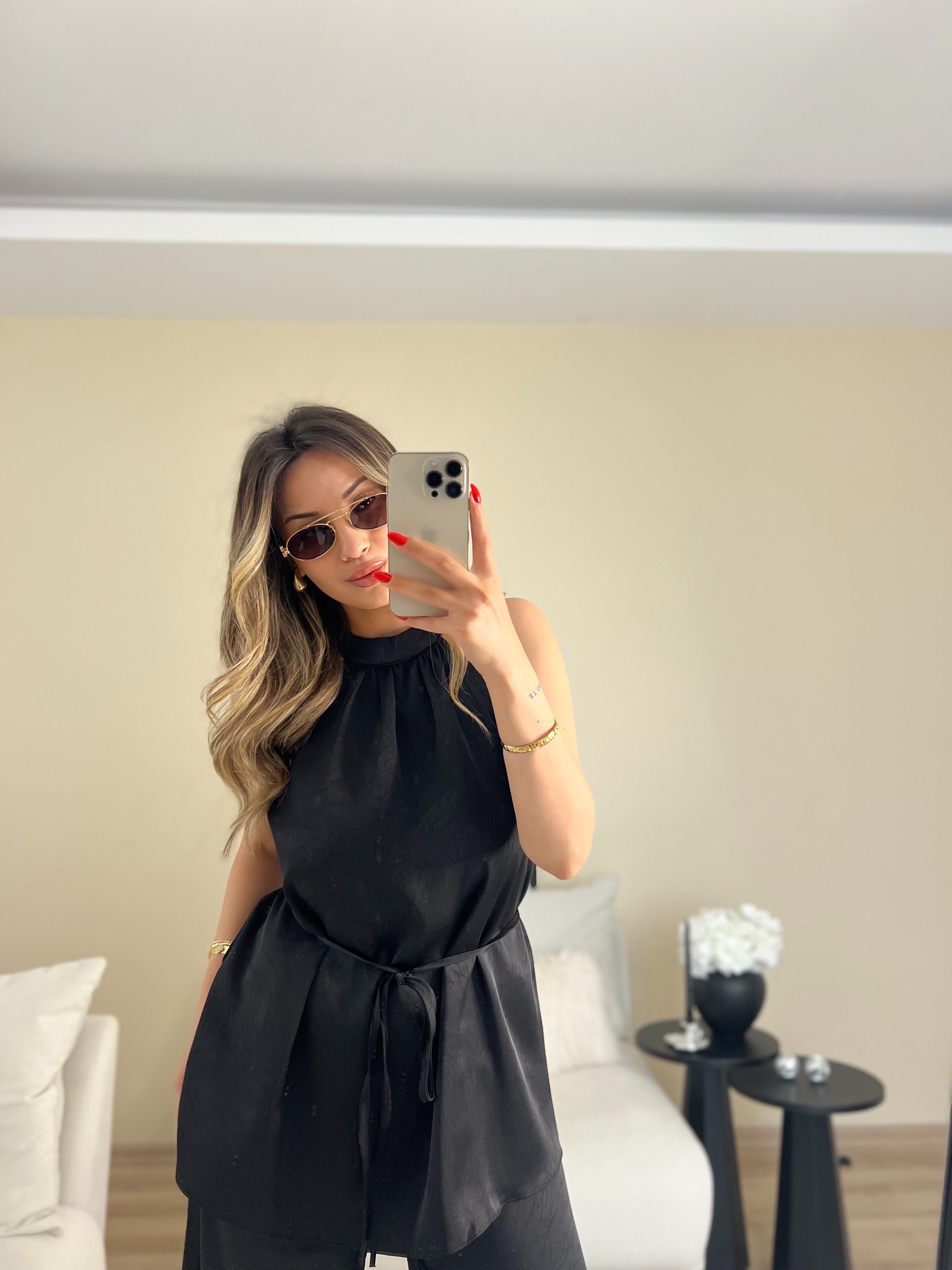 Siyah saten takım thumbnail 2